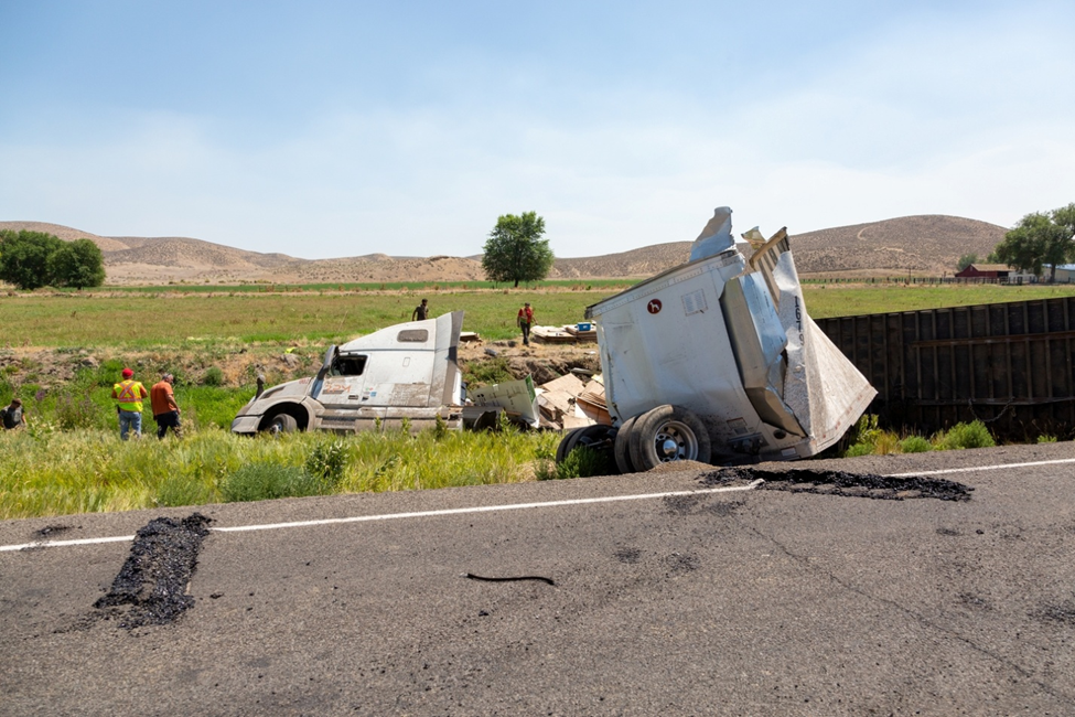 How Truck Accidents in Las Vegas Differ from Car Crashes — And Why Legal Help Matters