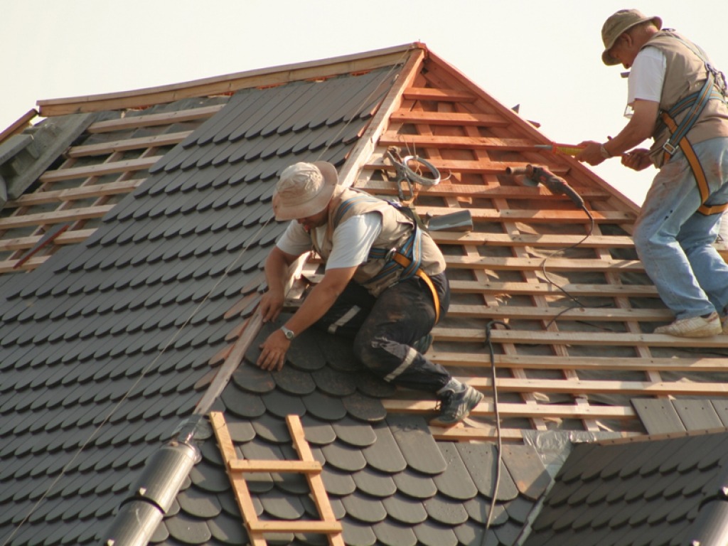 Elevate Roofing Pros Introduces Premier PVC Roofing Services in Phoenix