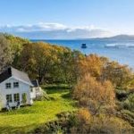 Embrace the Shoreline, Embrace Convenience: Understanding How Waterfront Living Offers a Unique Blend of Natural Discovery