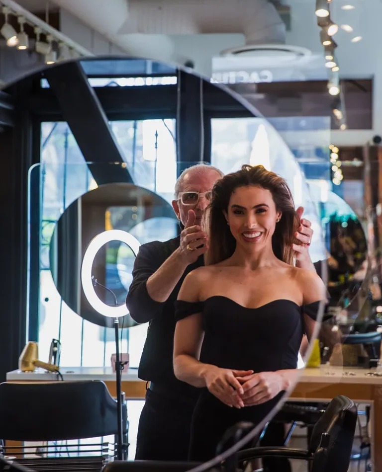 “What to Expect at Vancouver’s Best Hair Salon: From Consultation to Glow-Up”