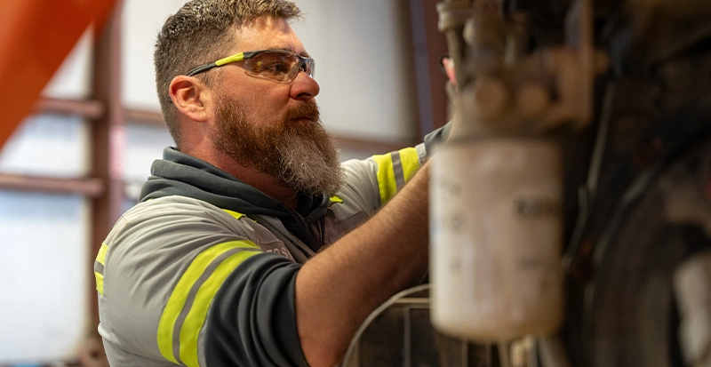 6 Common Signs Your Power Equipment Needs Immediate Repairs