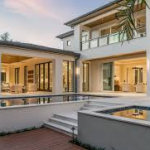 Luxury Living: Trends Redefining High-End Real Estate